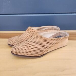 Vintage Prevata Tan Mules